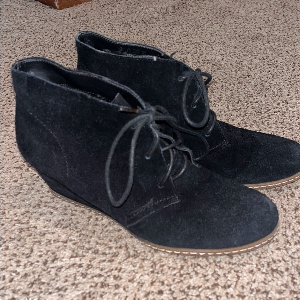Wedge heels